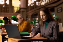 Как библиотека помогает студентам и ученым осваивать ИИ-сервисы