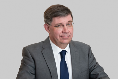 Точность — машине, замысел — человеку